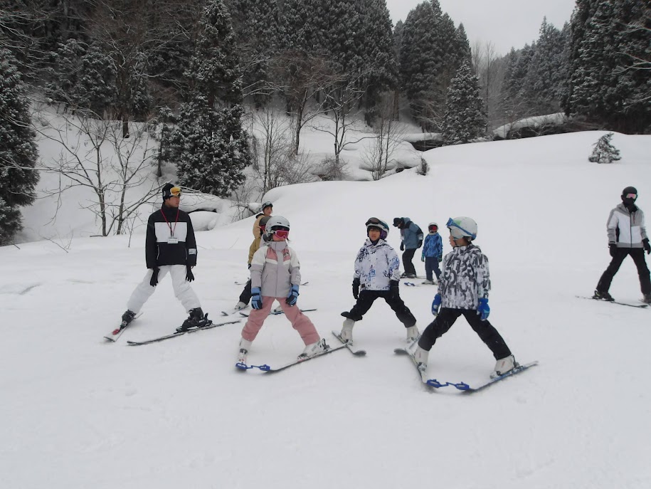 わくわくスキースクール